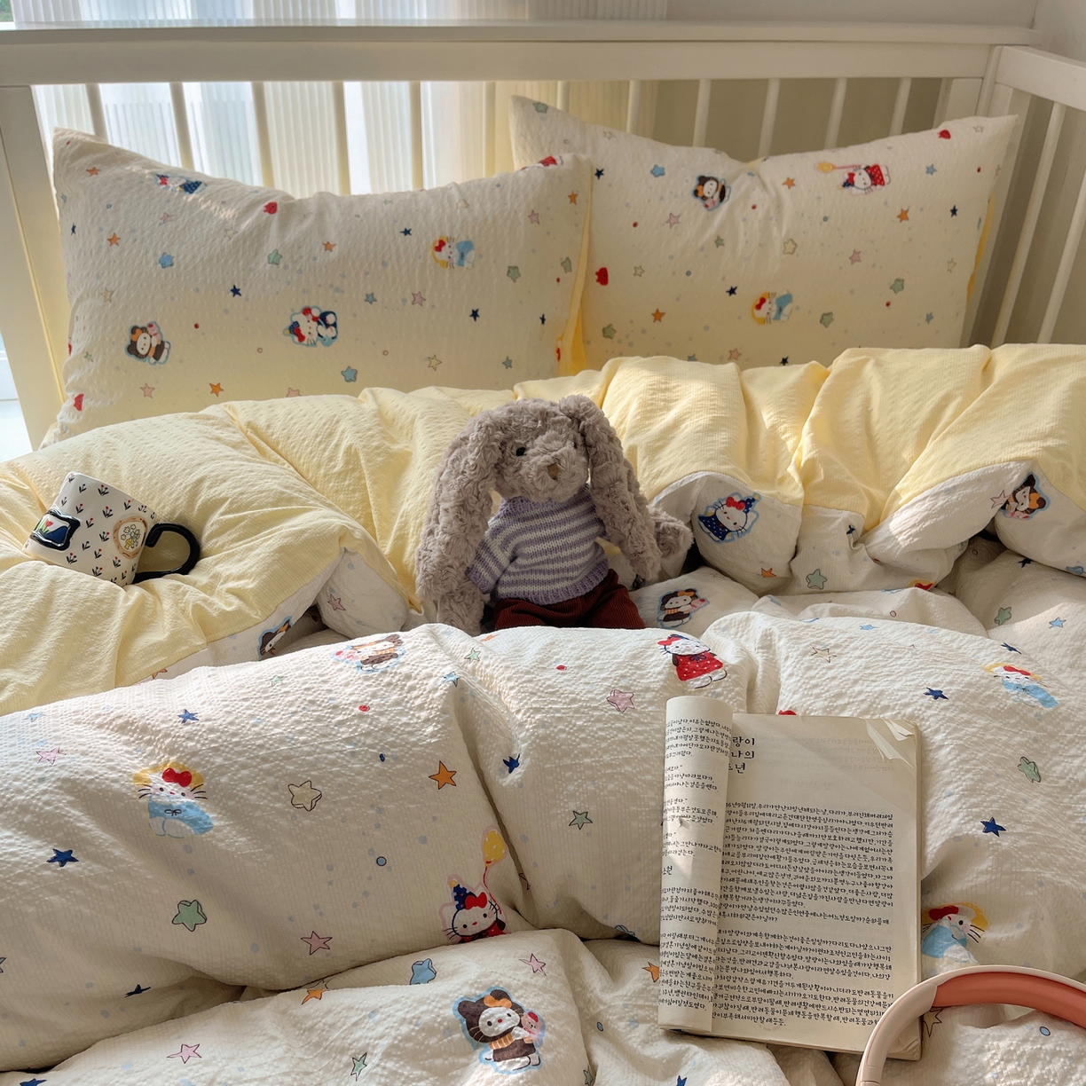 91家纺网 家纺一手货源 找家纺 贝扬思家纺 2026新款高品质A类泡芙纱-可爱猫猫系列普通款四件套（110g） 萌星奇遇