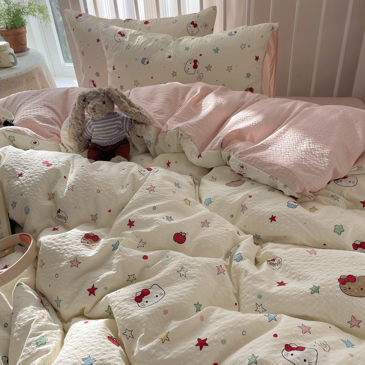 91家纺网 家纺一手货源 找家纺 贝扬思家纺 2026新款高品质A类泡芙纱-可爱猫猫系列普通款四件套（110g） 星芒凯蒂