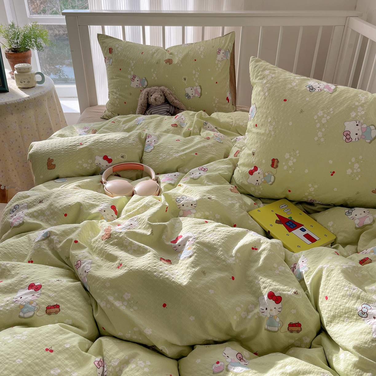 91家纺网 家纺一手货源 找家纺 贝扬思家纺 2026新款高品质A类泡芙纱-可爱猫猫系列普通款四件套（110g） 小猫拉车