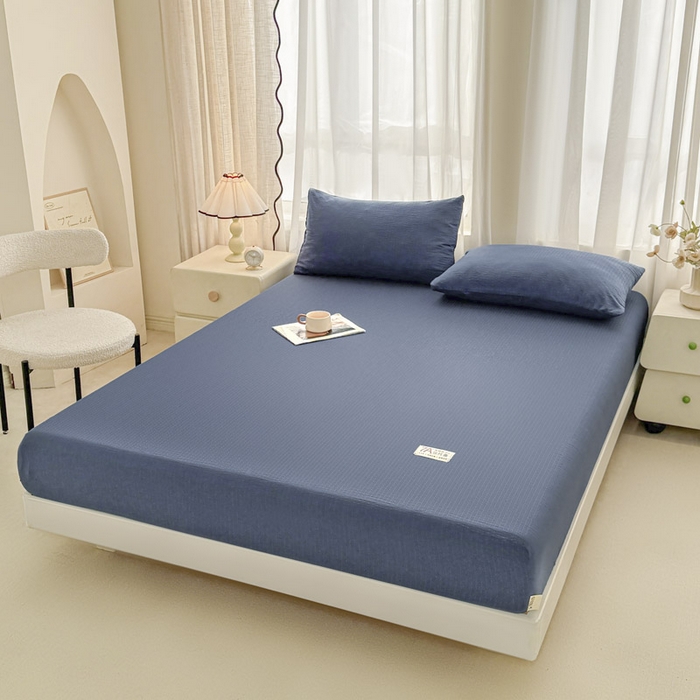 91家纺网 家纺一手货源 找家纺 贝扬思家纺 2026新款高品质A类泡芙纱纯色单床笠系列-110g CL-深蓝