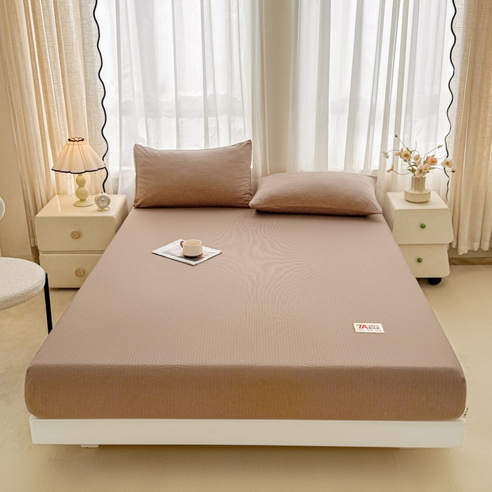 91家纺网 家纺一手货源 找家纺 贝扬思家纺 2026新款高品质A类泡芙纱纯色单床笠系列-110g CL-深咖