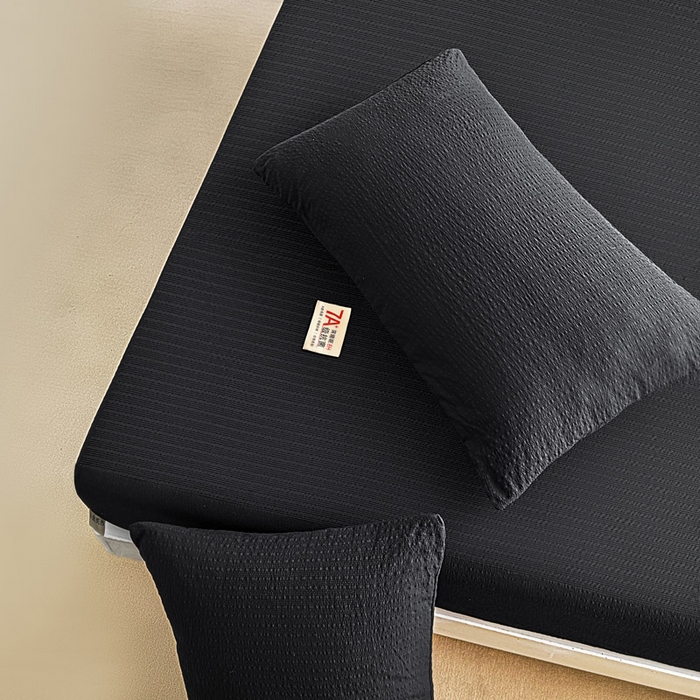 91家纺网 家纺一手货源 找家纺 贝扬思家纺 2026新款高品质A类泡芙纱纯色单床笠系列-110g CL-黑色