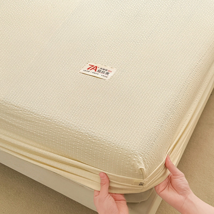 91家纺网 家纺一手货源 找家纺 贝扬思家纺 2026新款高品质A类泡芙纱纯色单床笠系列-110g CL-米黄