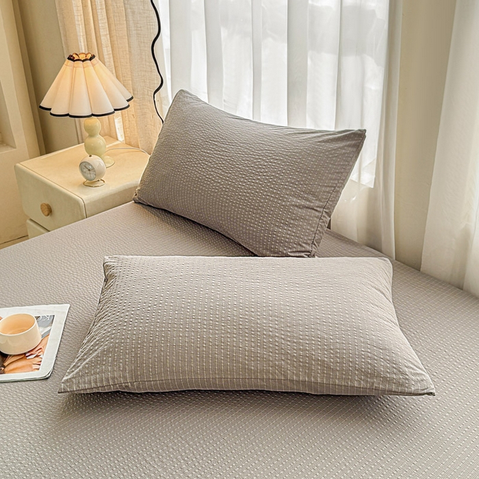 91家纺网 家纺一手货源 找家纺 贝扬思家纺 2026新款高品质A类泡芙纱纯色单床笠系列-110g CL-浅灰