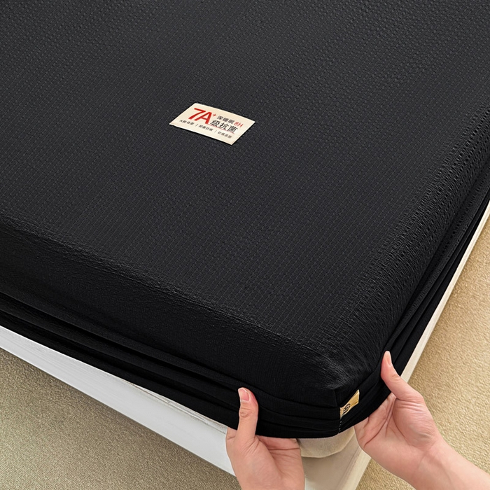 91家纺网 家纺一手货源 找家纺 贝扬思家纺 2026新款高品质A类泡芙纱纯色单床笠系列-110g CL-黑色