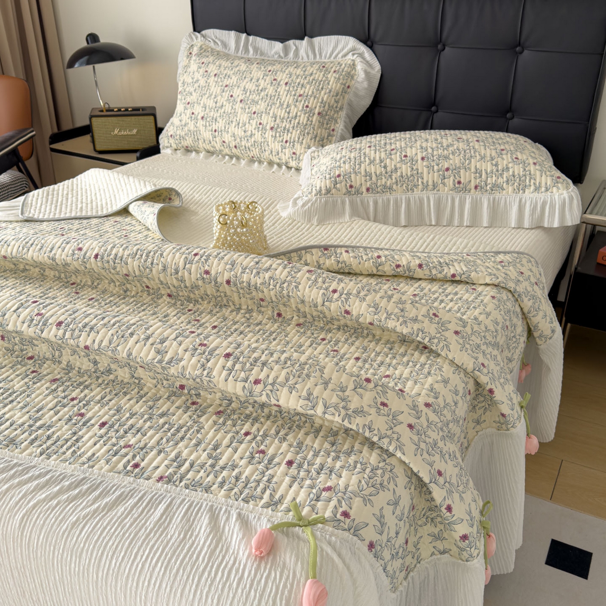 91家纺网 家纺一手货源 找家纺 花漾家居 2026新款雪尼尔雪纺蕾丝大花边床盖单品床盖单件三件套 连理枝