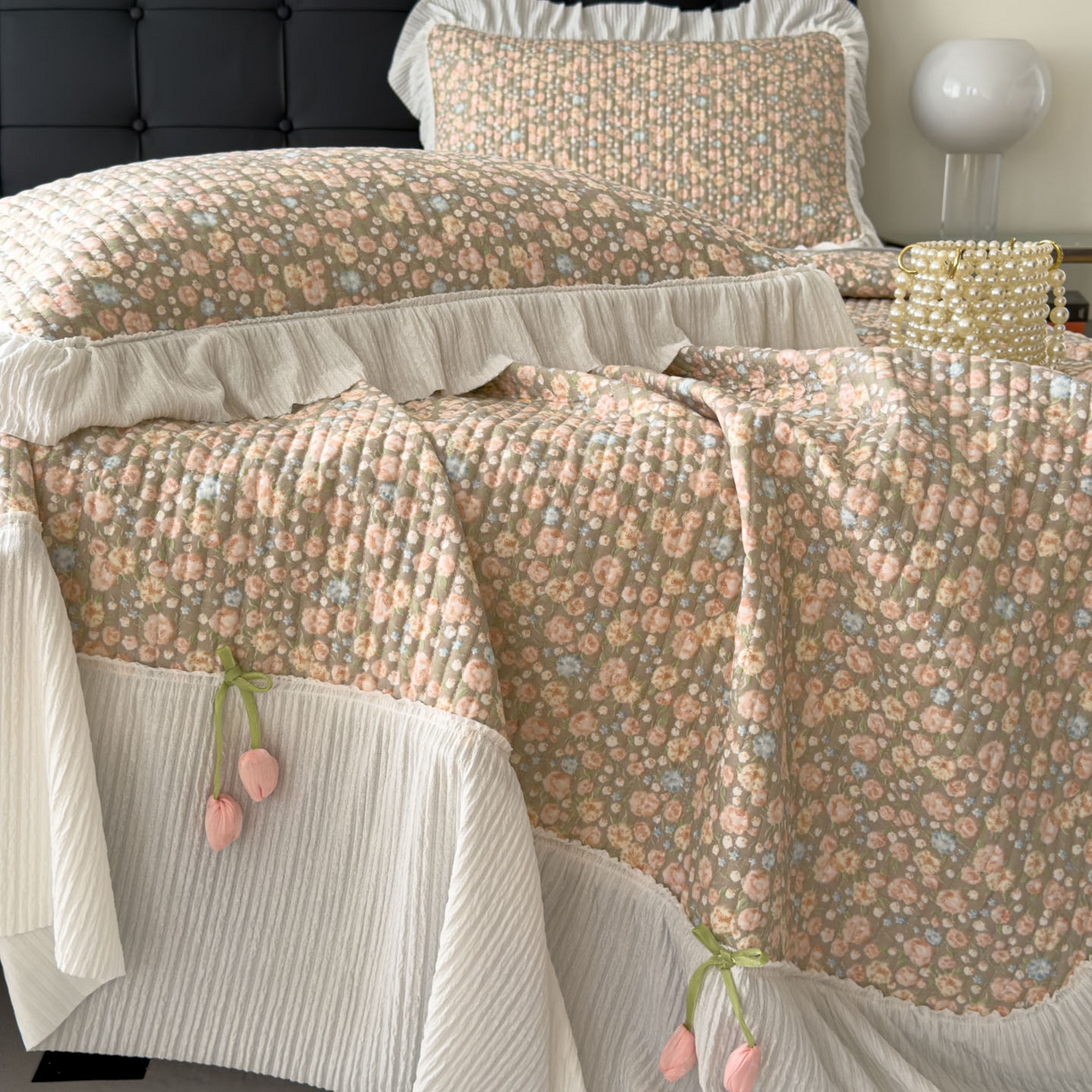 91家纺网 家纺一手货源 找家纺 花漾家居 2026新款雪尼尔雪纺蕾丝大花边床盖单品床盖单件三件套 晴川