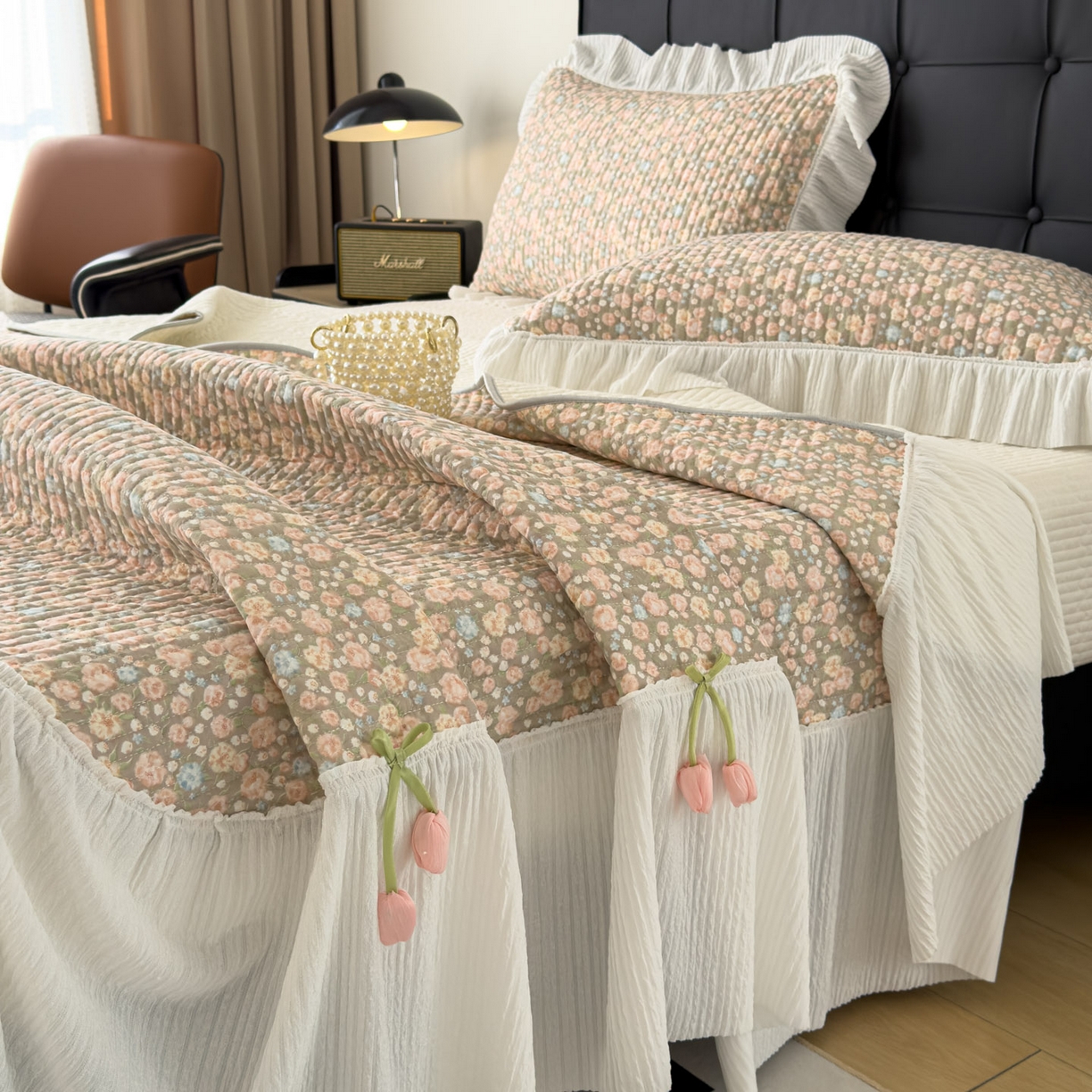 91家纺网 家纺一手货源 找家纺 花漾家居 2026新款雪尼尔雪纺蕾丝大花边床盖单品床盖单件三件套 晴川