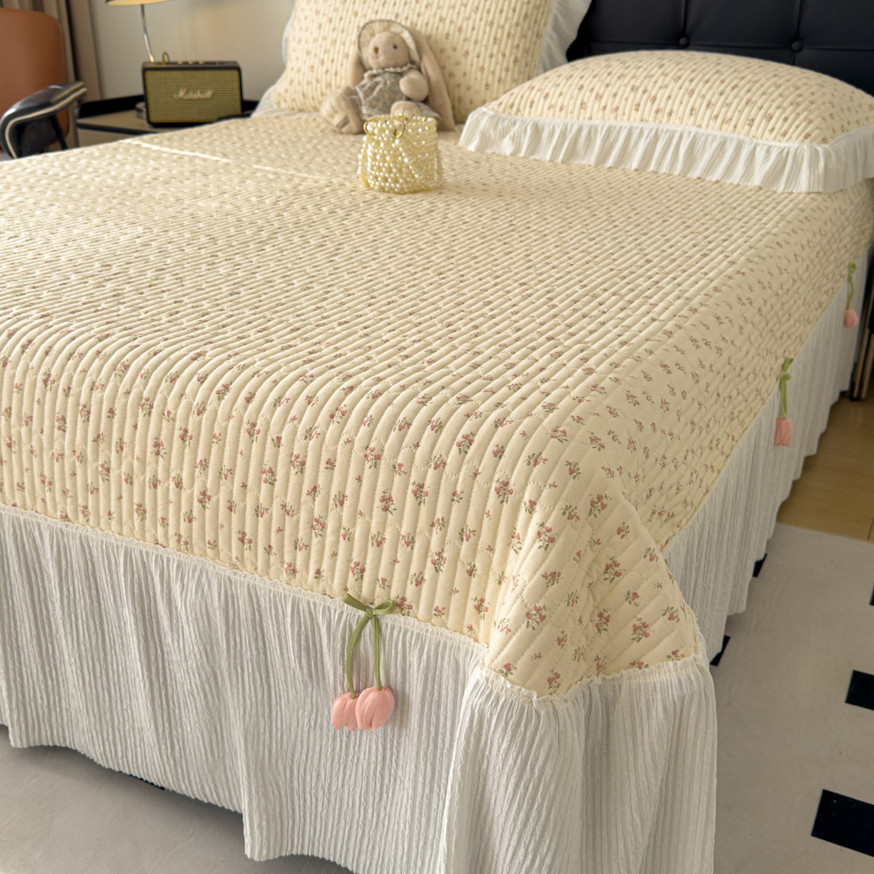 91家纺网 家纺一手货源 找家纺 花漾家居 2026新款雪尼尔雪纺蕾丝大花边床盖单品床盖单件三件套 小杏芙