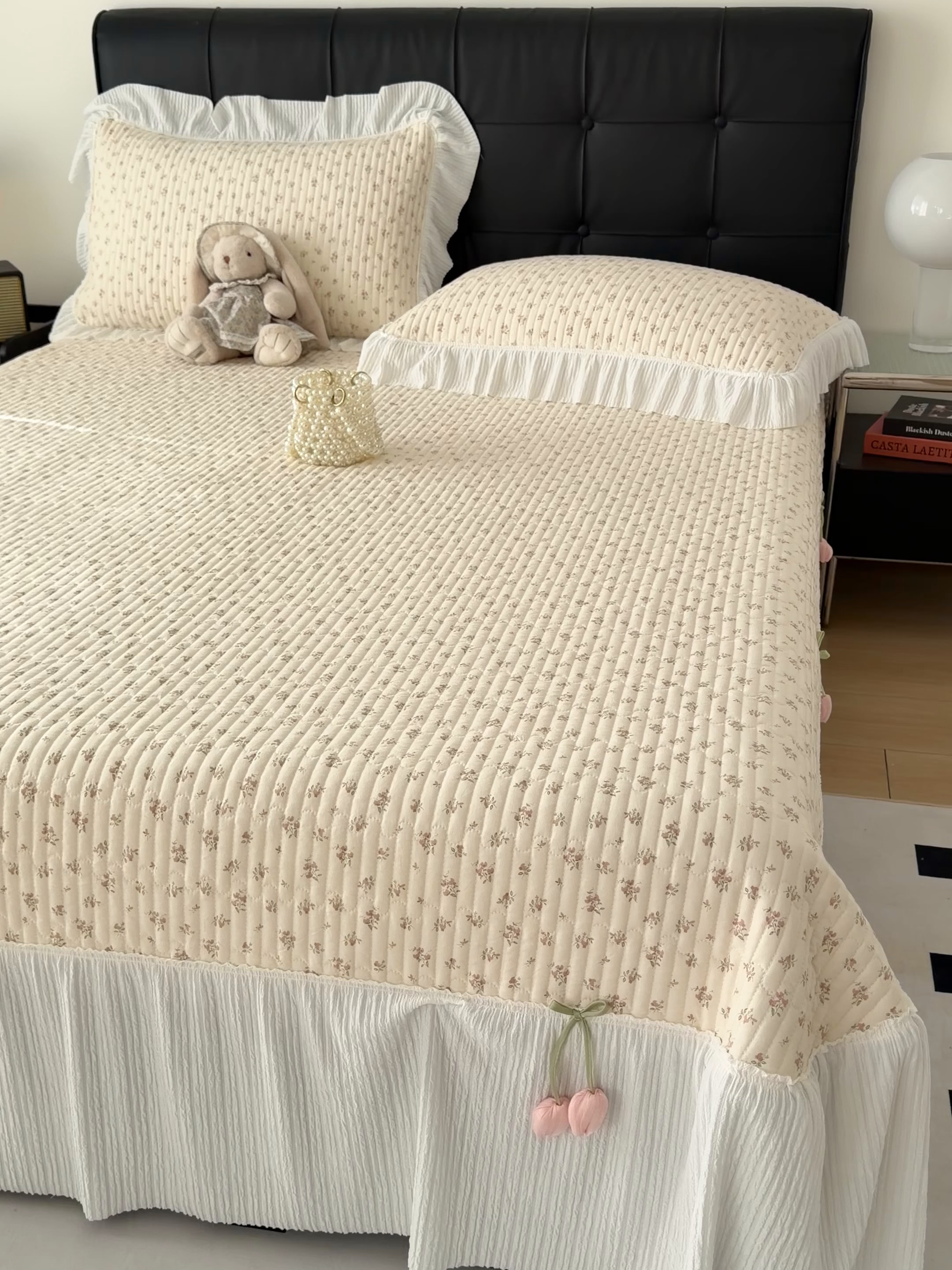 91家纺网 家纺一手货源 找家纺 花漾家居 2026新款雪尼尔雪纺蕾丝大花边床盖单品床盖单件三件套 小杏芙