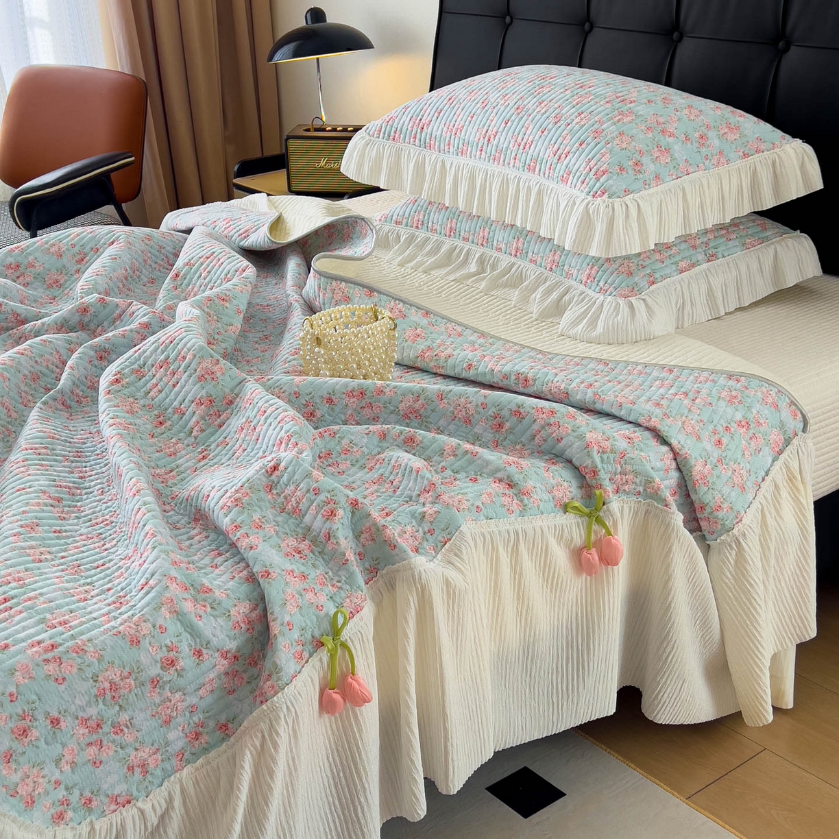 91家纺网 家纺一手货源 找家纺 花漾家居 2026新款雪尼尔雪纺蕾丝大花边床盖单品床盖单件三件套 伊水芙蓉