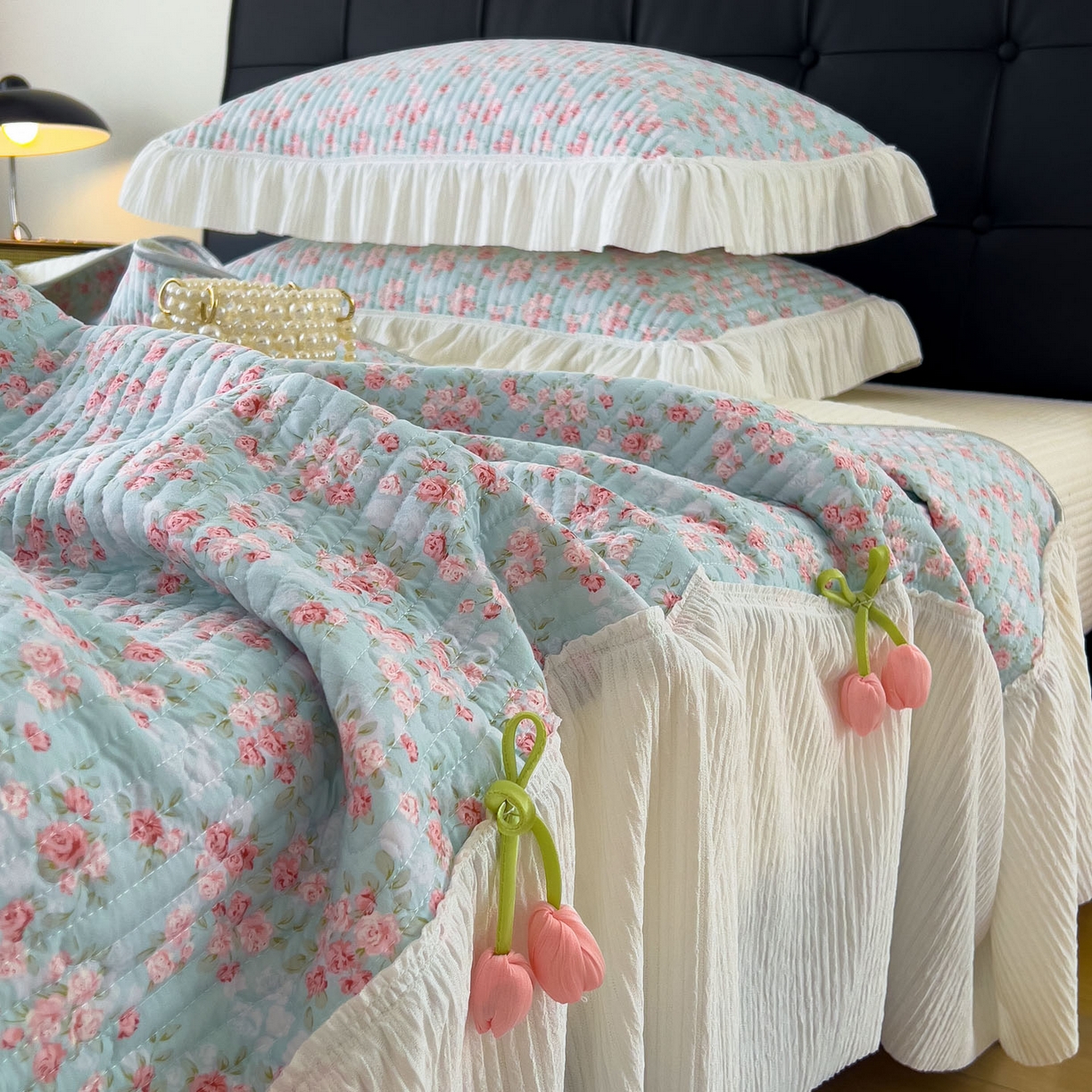 91家纺网 家纺一手货源 找家纺 花漾家居 2026新款雪尼尔雪纺蕾丝大花边床盖单品床盖单件三件套 伊水芙蓉