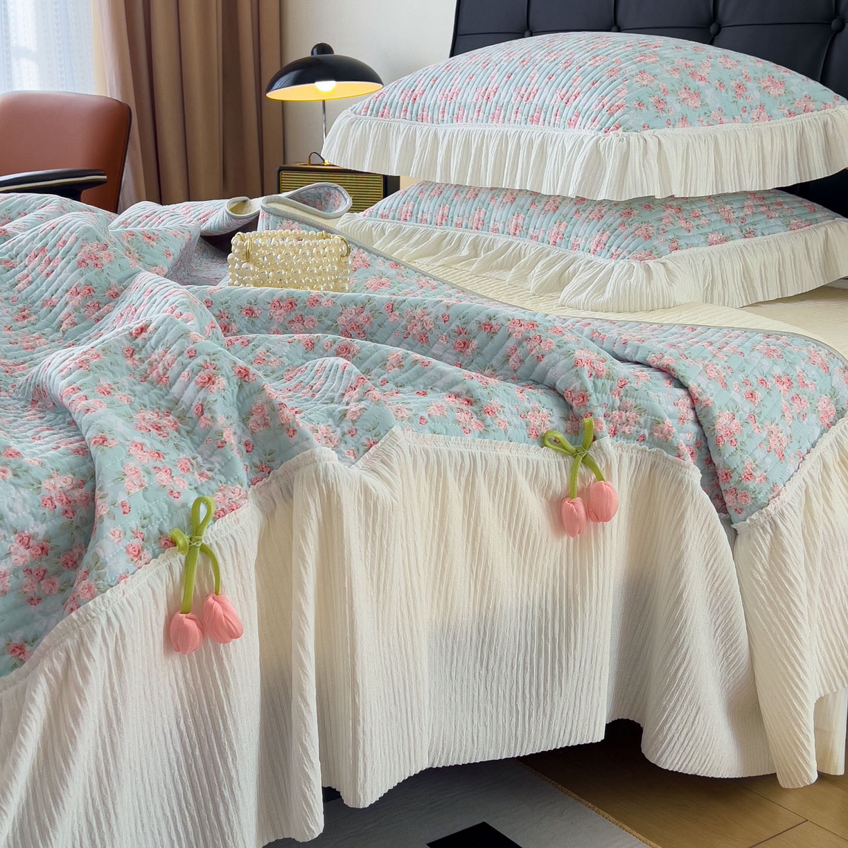 91家纺网 家纺一手货源 找家纺 花漾家居 2026新款雪尼尔雪纺蕾丝大花边床盖单品床盖单件三件套 伊水芙蓉