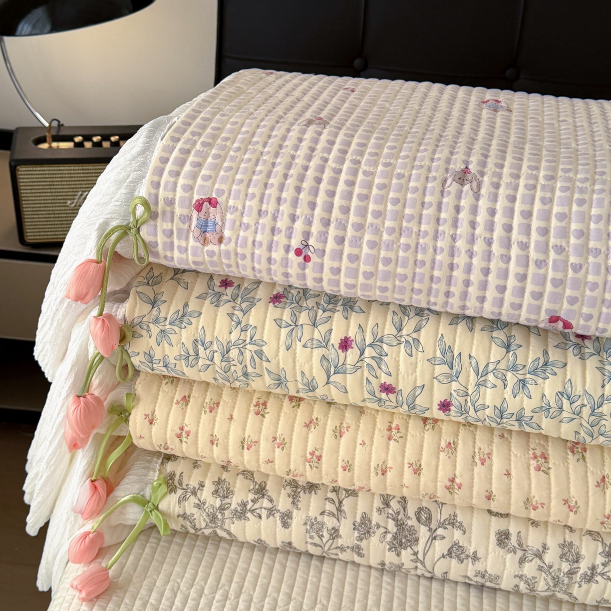 91家纺网 家纺一手货源 找家纺 花漾家居 2026新款雪尼尔雪纺蕾丝大花边床盖单品床盖单件三件套 组合图仅供参考不可下单