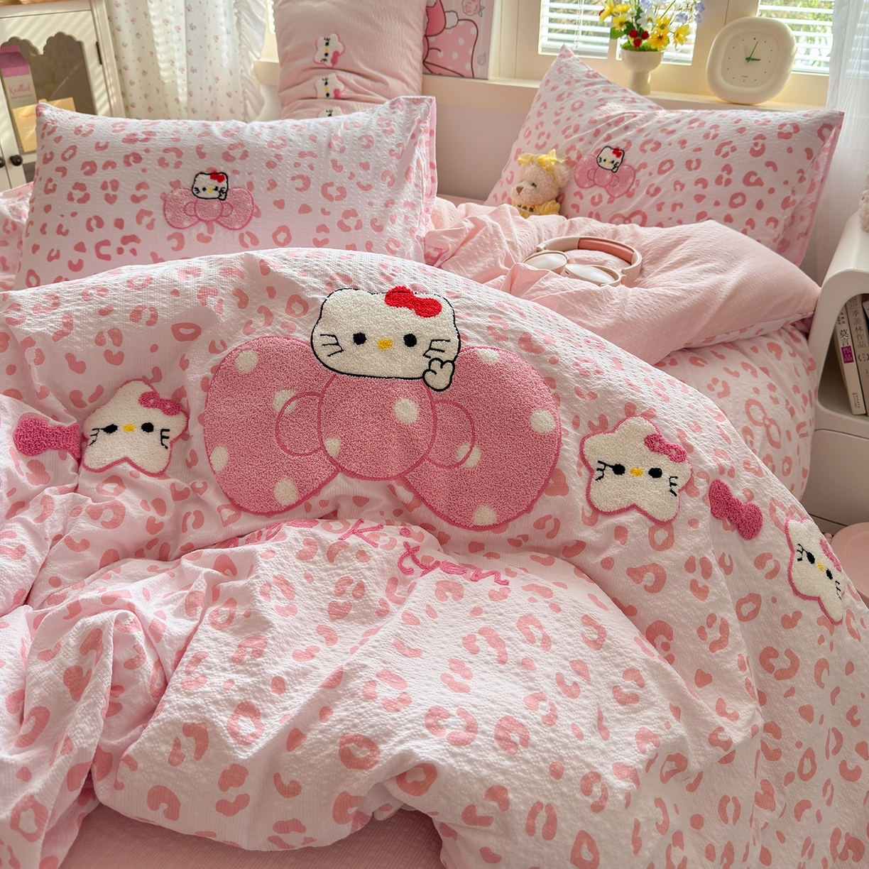 91家纺网 家纺一手货源 找家纺 （总）优承佳生活馆 2026新款高克重超柔泡芙双层纱面料卡通毛巾绣三件套四件套单被套系列