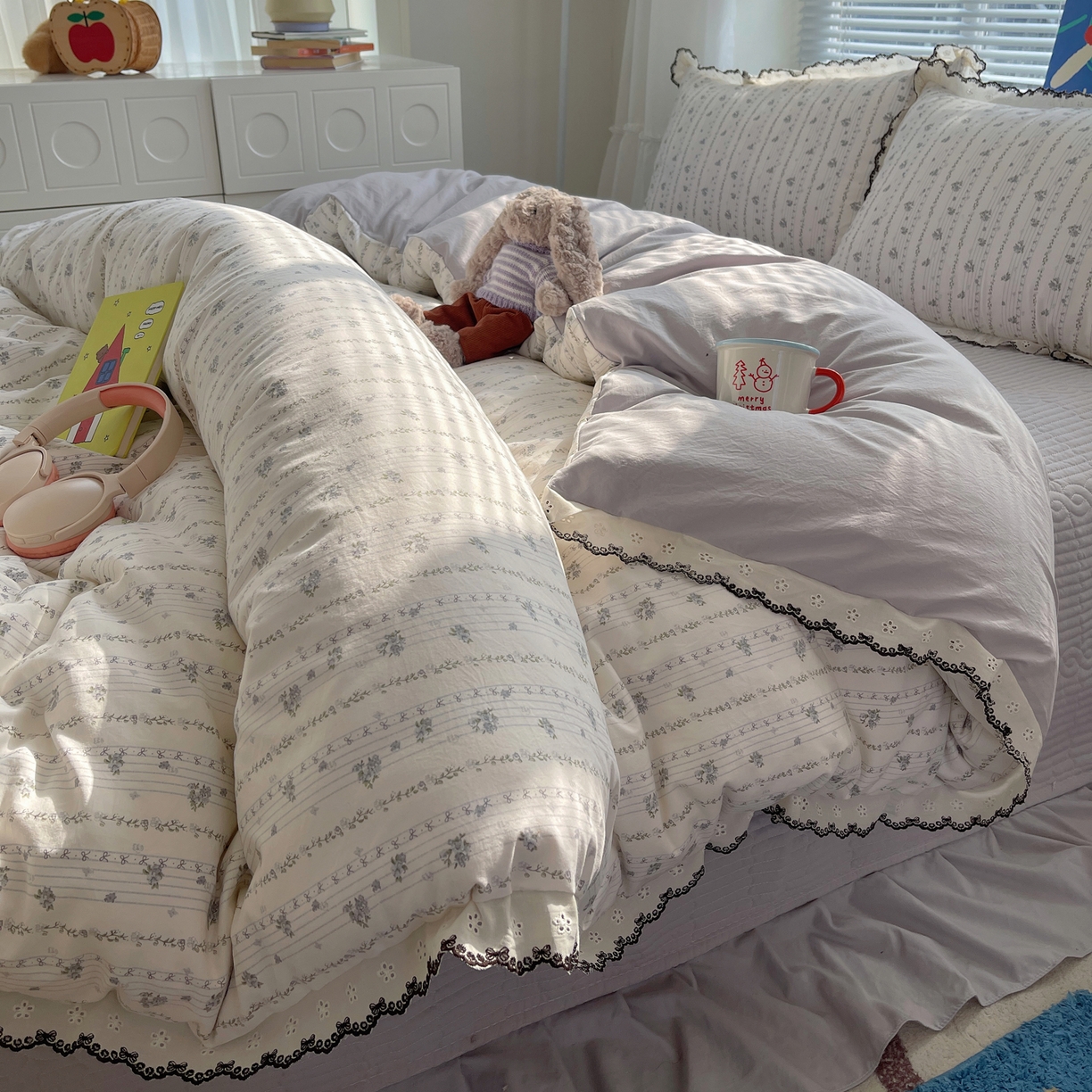 91家纺网 家纺一手货源 找家纺 （总）花漾家居 2026小红书推荐款小清新刺绣花边款床单床盖款四件套新款