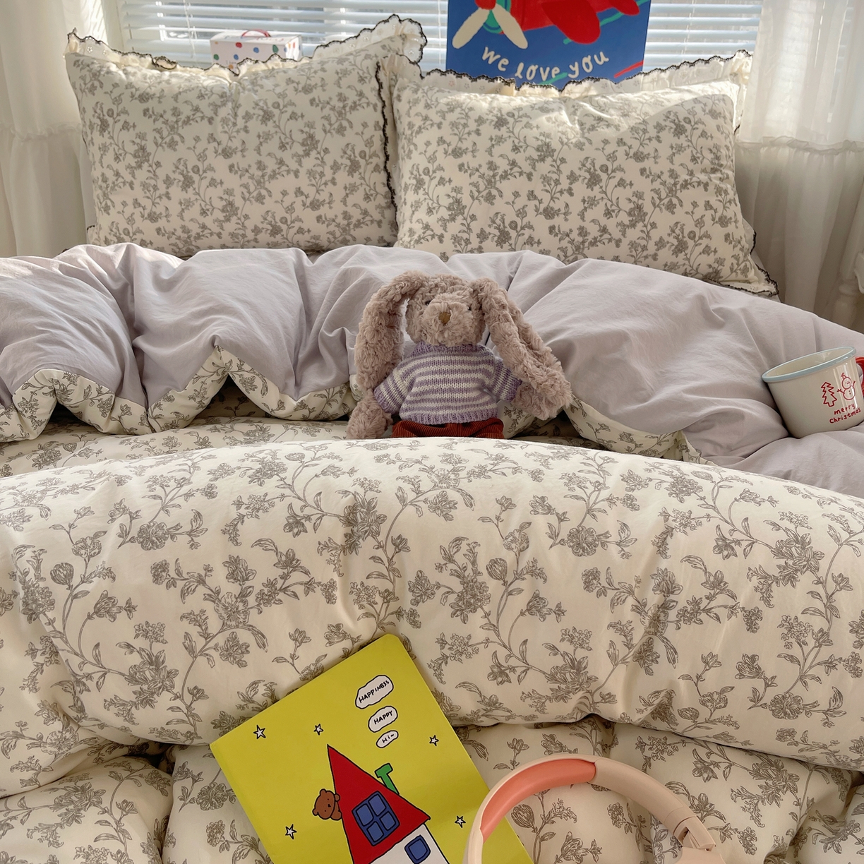 91家纺网 家纺一手货源 找家纺 花漾家居 2026小红书推荐款小清新刺绣花边款床单床盖款四件套新款 玖鸢