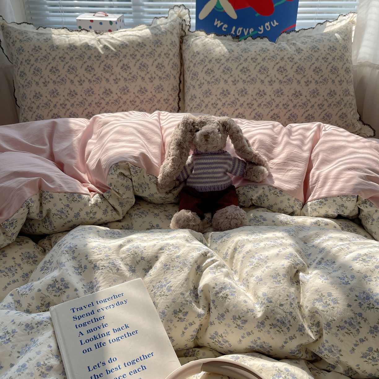 91家纺网 家纺一手货源 找家纺 花漾家居 2026小红书推荐款小清新刺绣花边款床单床盖款四件套新款 满天星