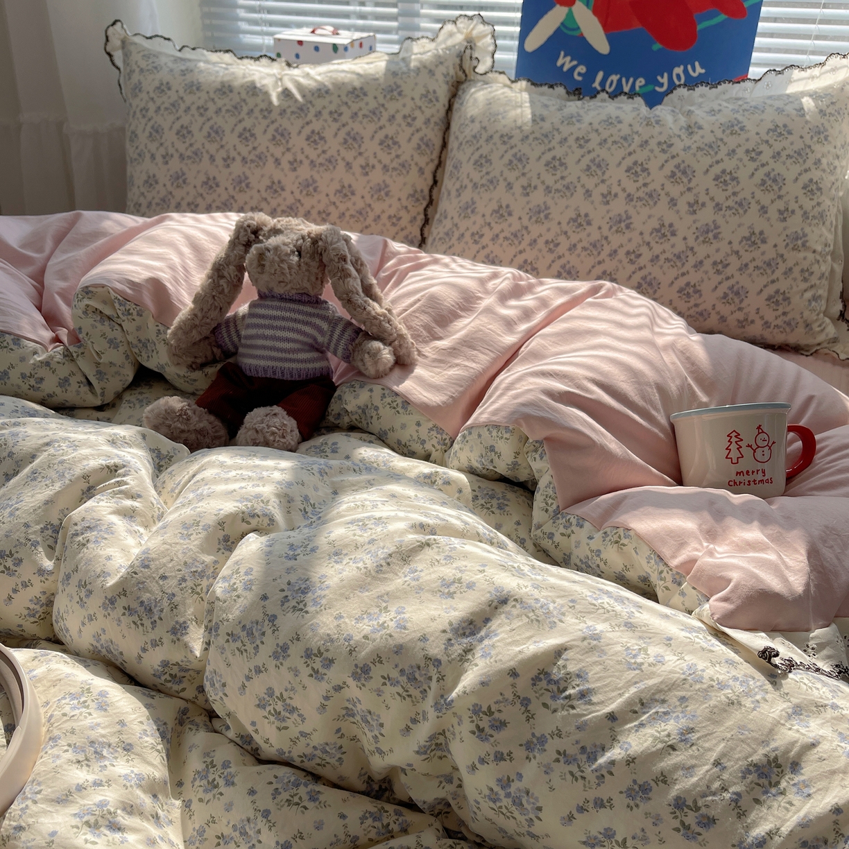 91家纺网 家纺一手货源 找家纺 花漾家居 2026小红书推荐款小清新刺绣花边款床单床盖款四件套新款 满天星