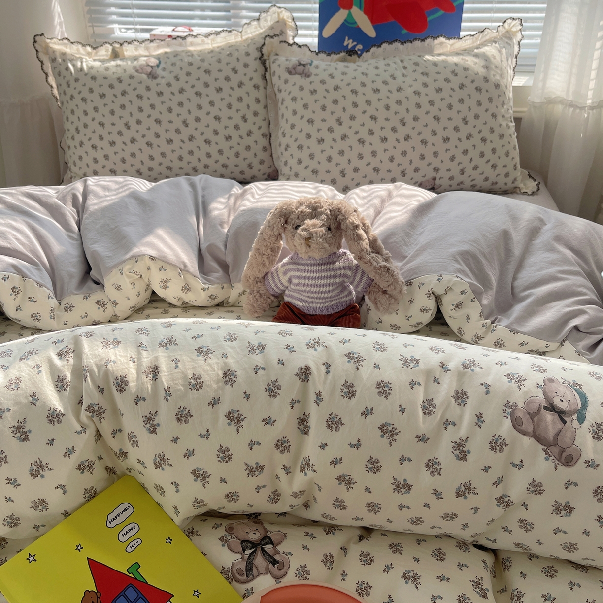 91家纺网 家纺一手货源 找家纺 花漾家居 2026小红书推荐款小清新刺绣花边款床单床盖款四件套新款 碎花小熊