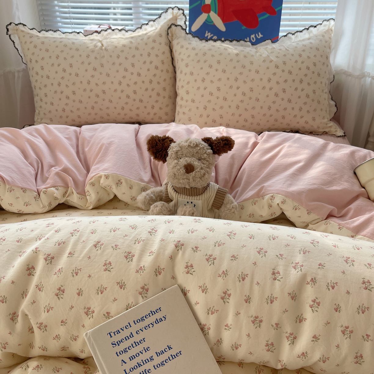 91家纺网 家纺一手货源 找家纺 花漾家居 2026小红书推荐款小清新刺绣花边款床单床盖款四件套新款 甜心小花