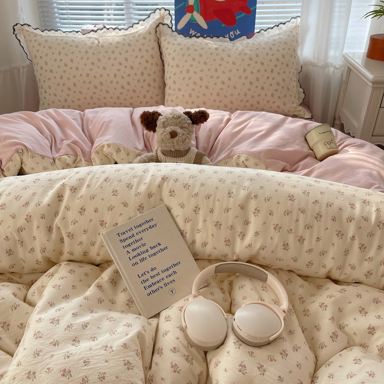 91家纺网 家纺一手货源 找家纺 花漾家居 2026小红书推荐款小清新刺绣花边款床单床盖款四件套新款 甜心小花