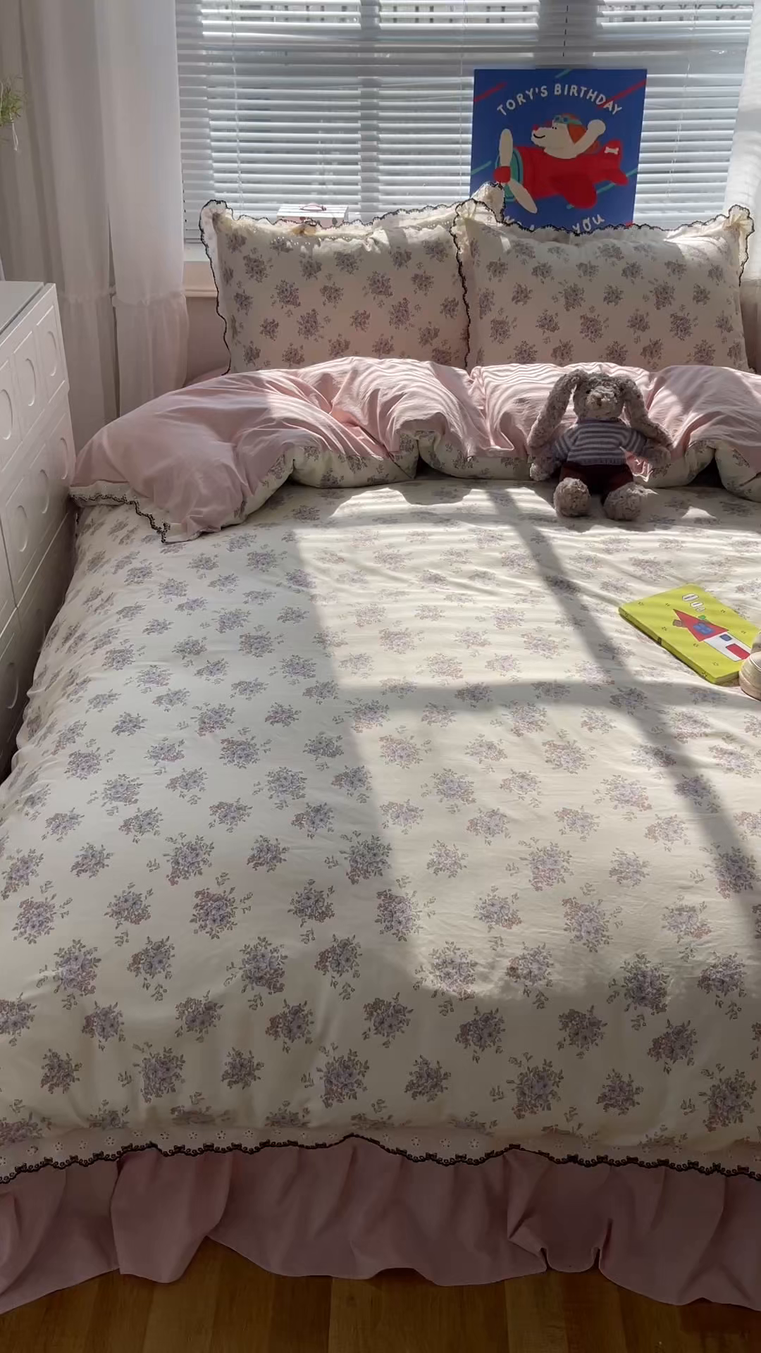 91家纺网 家纺一手货源 找家纺 花漾家居 2026小红书推荐款小清新刺绣花边款床单床盖款四件套新款 甜心紫调