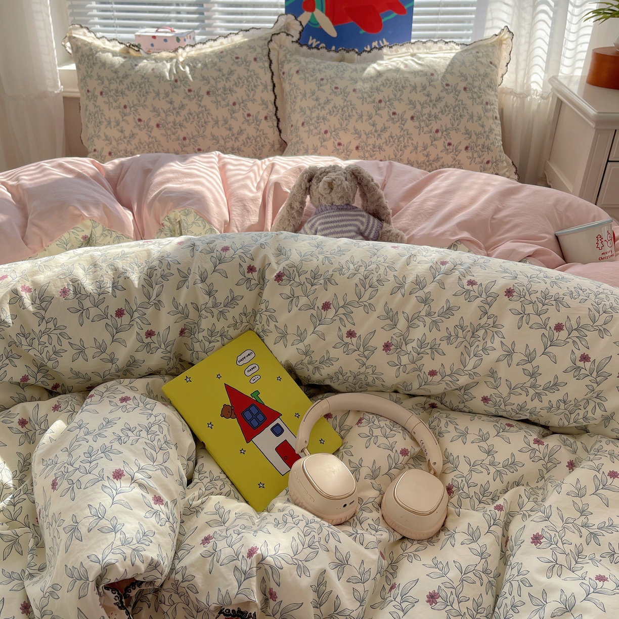 91家纺网 家纺一手货源 找家纺 花漾家居 2026小红书推荐款小清新刺绣花边款床单床盖款四件套新款 甜心紫藤