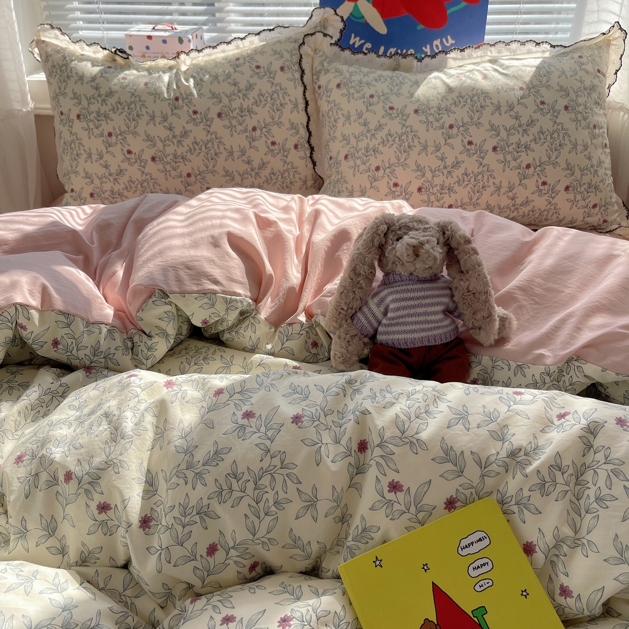 91家纺网 家纺一手货源 找家纺 花漾家居 2026小红书推荐款小清新刺绣花边款床单床盖款四件套新款 甜心紫藤