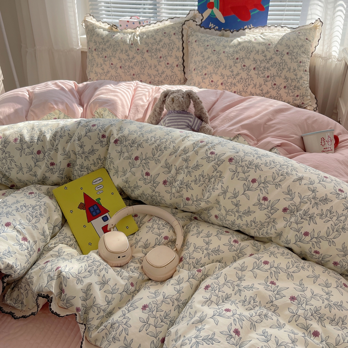 91家纺网 家纺一手货源 找家纺 花漾家居 2026小红书推荐款小清新刺绣花边款床单床盖款四件套新款 甜心紫藤