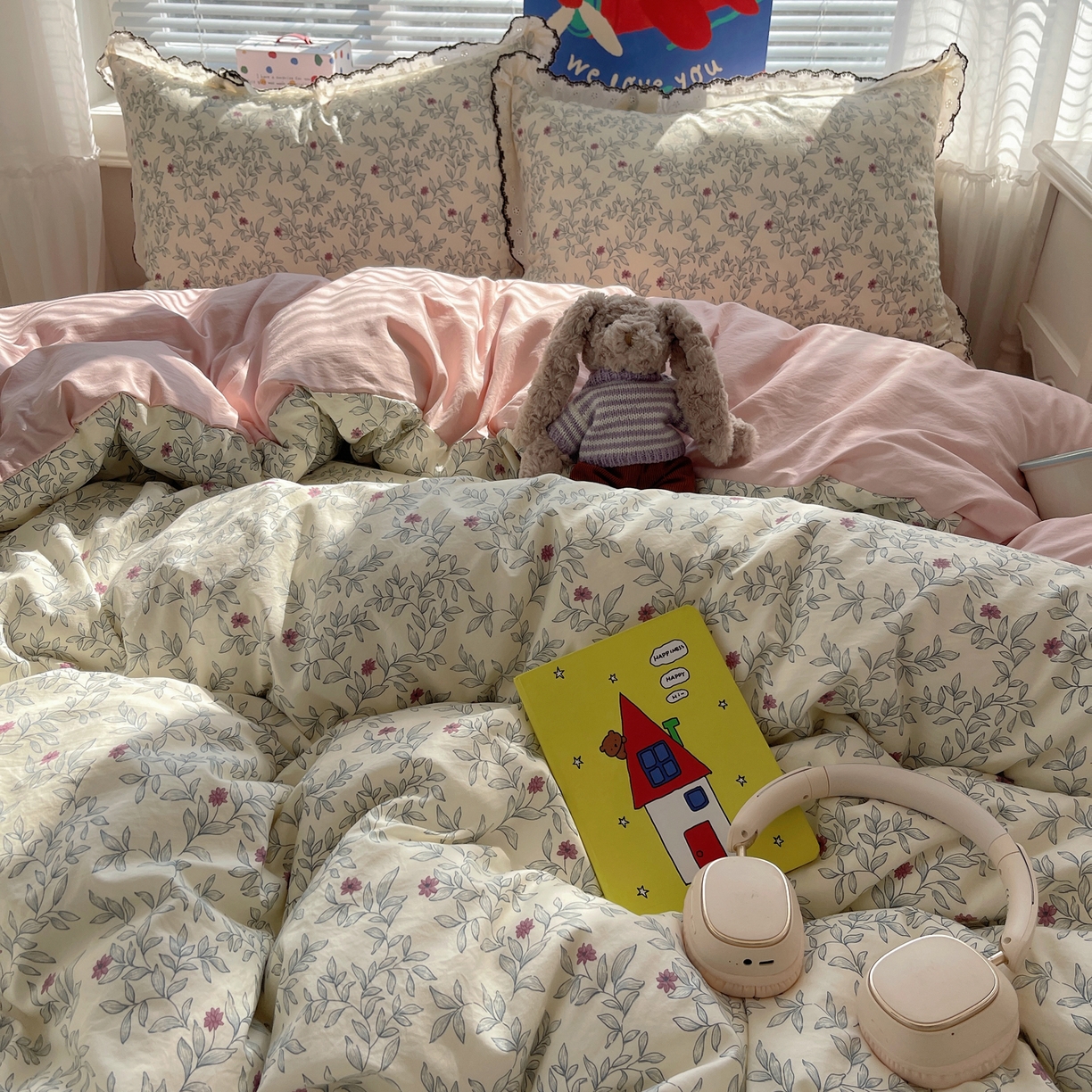 91家纺网 家纺一手货源 找家纺 花漾家居 2026小红书推荐款小清新刺绣花边款床单床盖款四件套新款 甜心紫藤