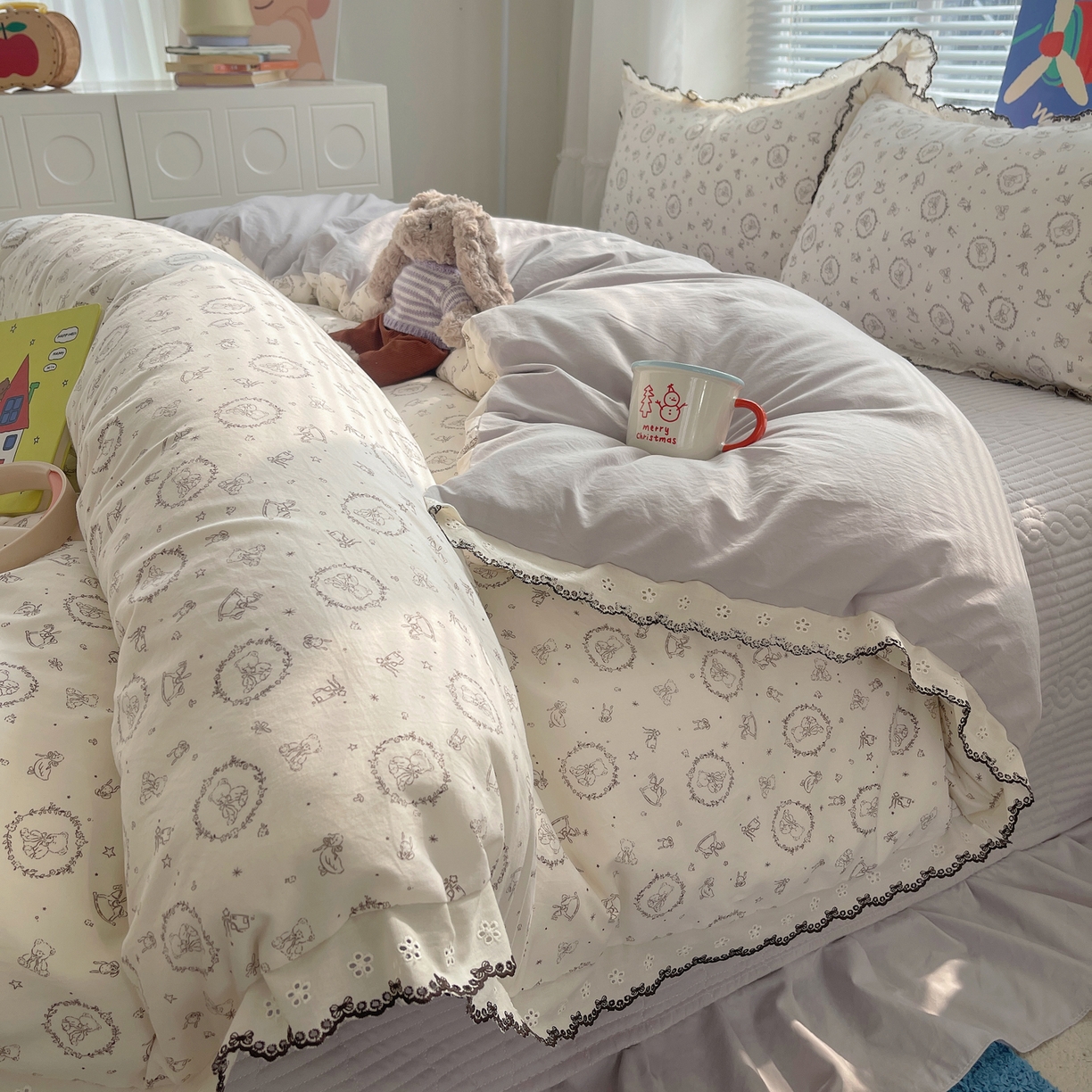 花漾家居 2026小红书推荐款小清新刺绣花边款床单床盖款四件套新款 童话世界