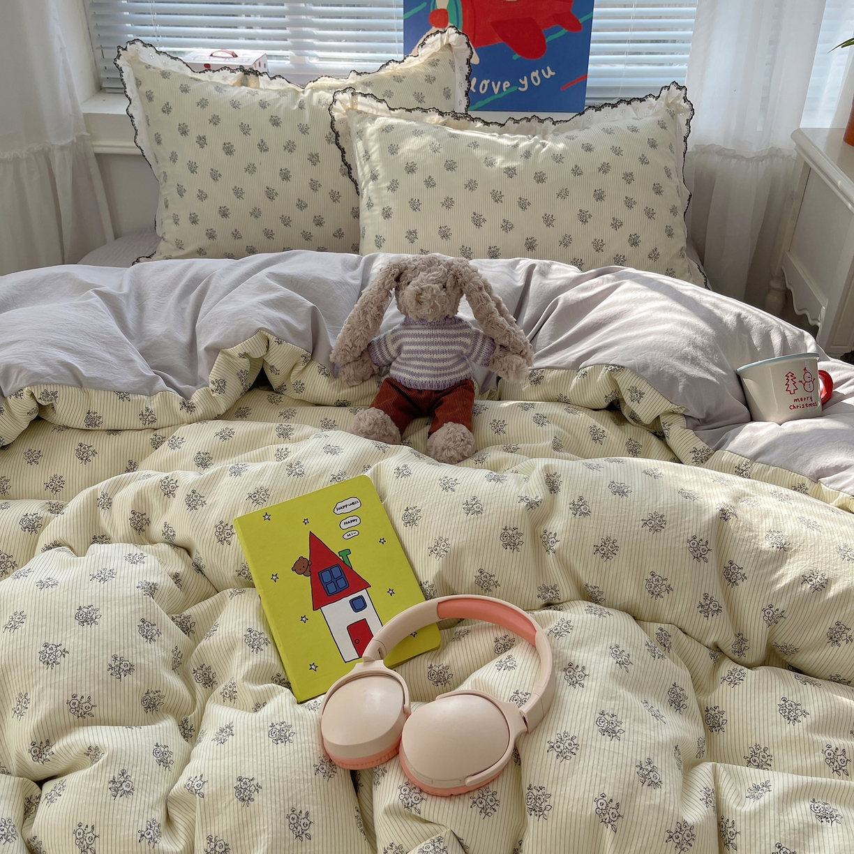 91家纺网 家纺一手货源 找家纺 花漾家居 2026小红书推荐款小清新刺绣花边款床单床盖款四件套新款 晚香