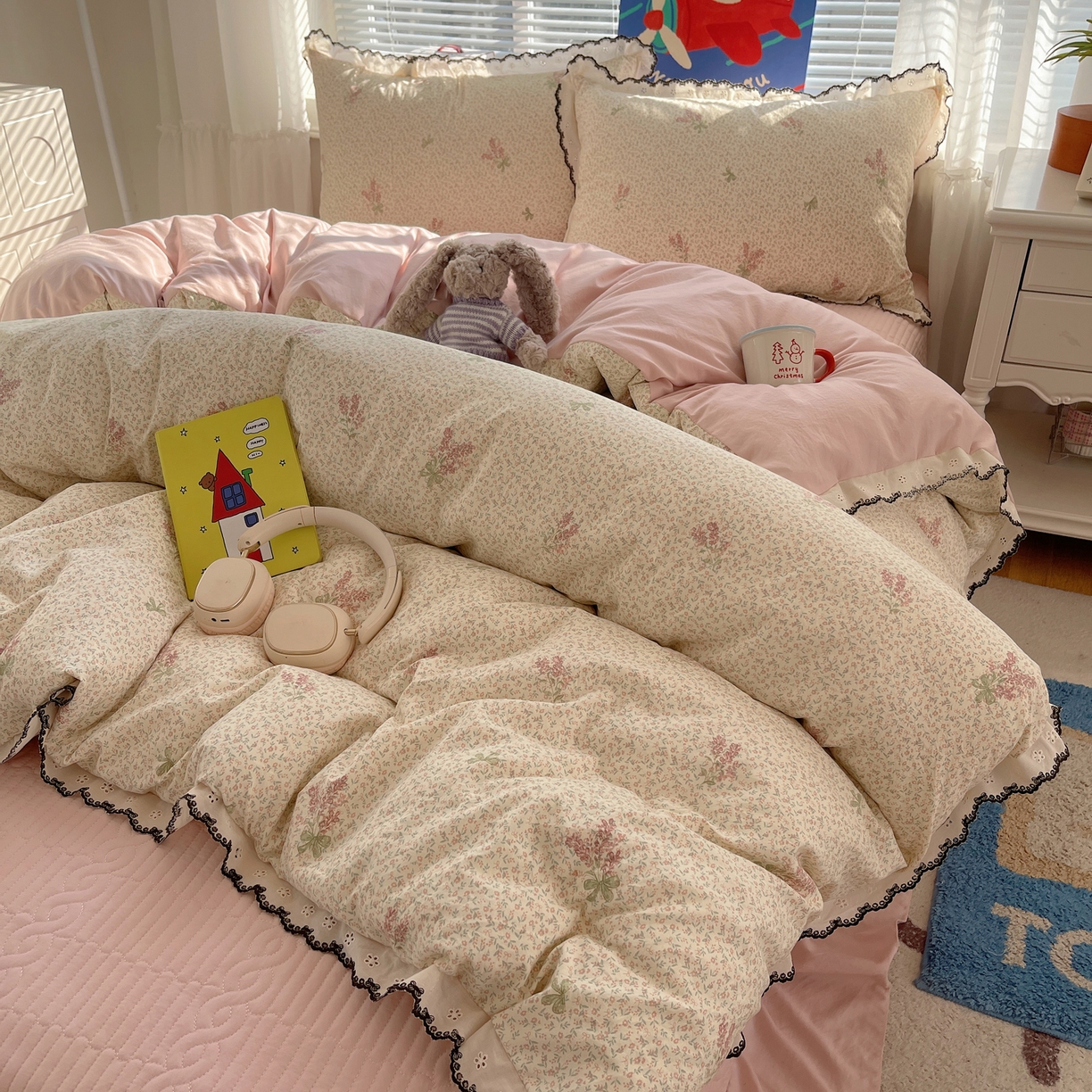 91家纺网 家纺一手货源 找家纺 花漾家居 2026小红书推荐款小清新刺绣花边款床单床盖款四件套新款 薰衣草