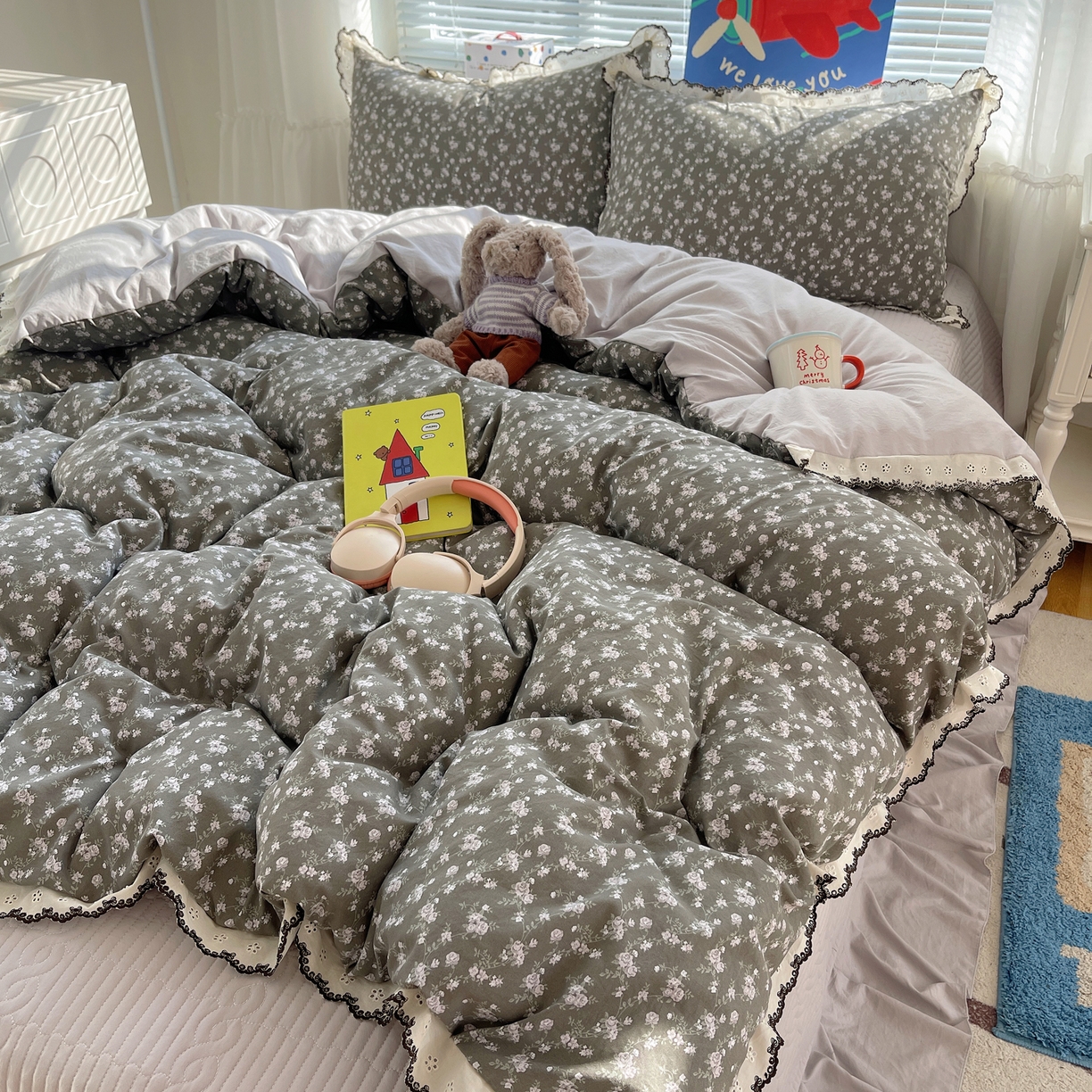 91家纺网 家纺一手货源 找家纺 花漾家居 2026小红书推荐款小清新刺绣花边款床单床盖款四件套新款 夜来香