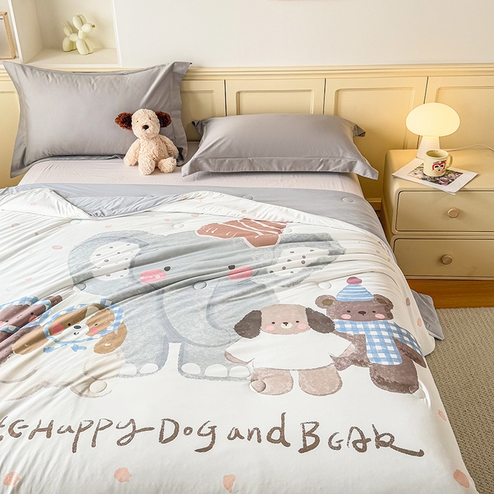 91家纺网 家纺一手货源 找家纺 米乐被业 2026新款大板氨纶凉感夏被被子被芯 快乐家族