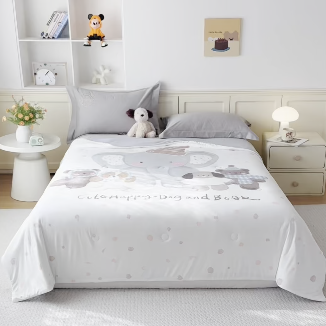 91家纺网 家纺一手货源 找家纺 米乐被业 2026新款大板氨纶凉感夏被被子被芯 快乐家族