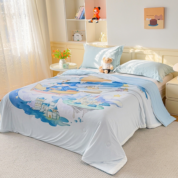 91家纺网 家纺一手货源 找家纺 米乐被业 2026新款大板氨纶凉感夏被被子被芯 童话世界