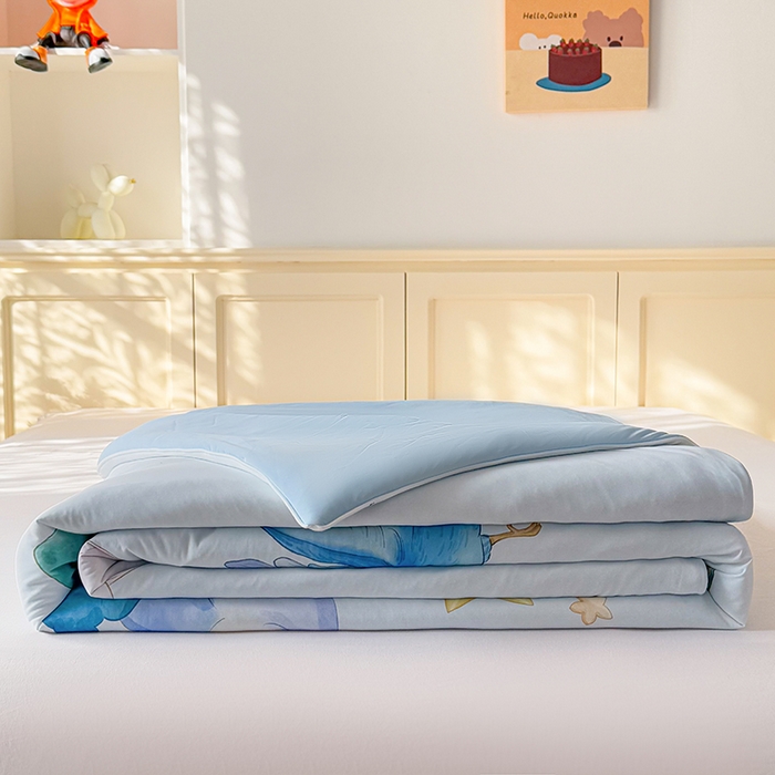 91家纺网 家纺一手货源 找家纺 米乐被业 2026新款大板氨纶凉感夏被被子被芯 童话世界