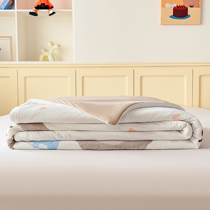 91家纺网 家纺一手货源 找家纺 米乐被业 2026新款大板氨纶凉感夏被被子被芯 玩偶聚会