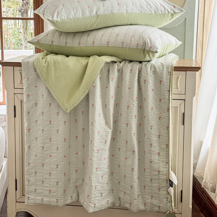 91家纺网 家纺一手货源 找家纺 木楌家居 2026新款全棉提花剪花夏被四件套 花间月