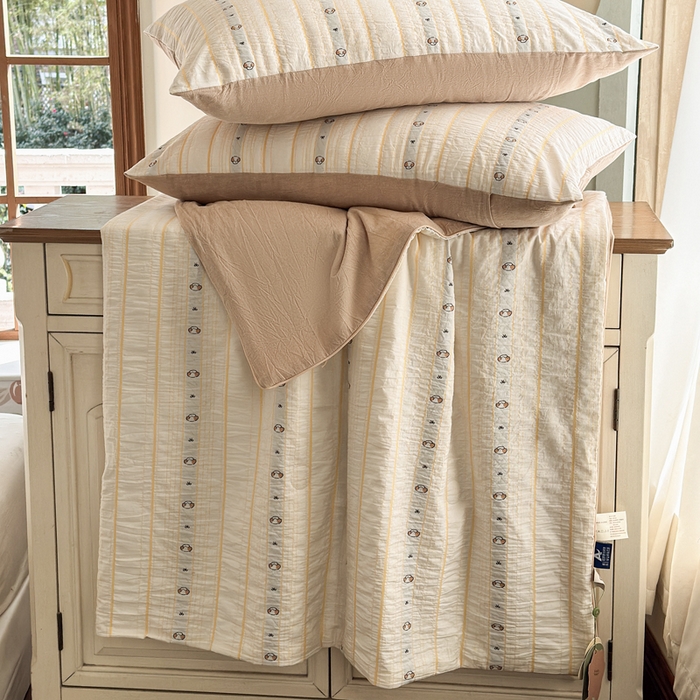 91家纺网 家纺一手货源 找家纺 木楌家居 2026新款全棉提花剪花夏被四件套 楚伊