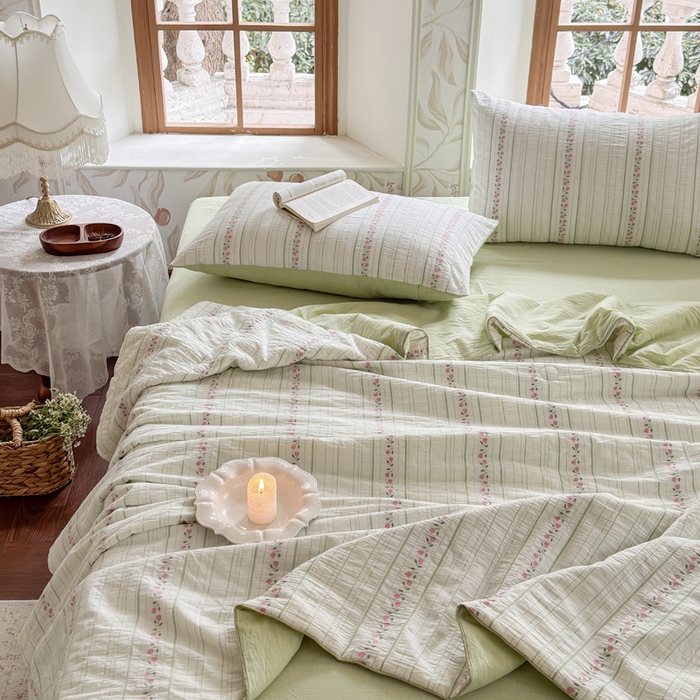 91家纺网 家纺一手货源 找家纺 木楌家居 2026新款全棉提花剪花夏被四件套 颜汐