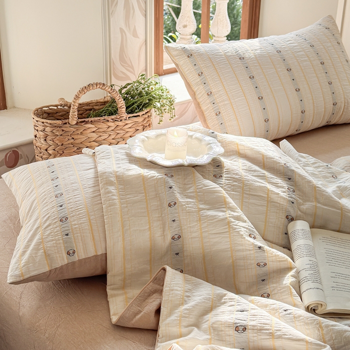 91家纺网 家纺一手货源 找家纺 木楌家居 2026新款全棉提花剪花夏被四件套 楚伊