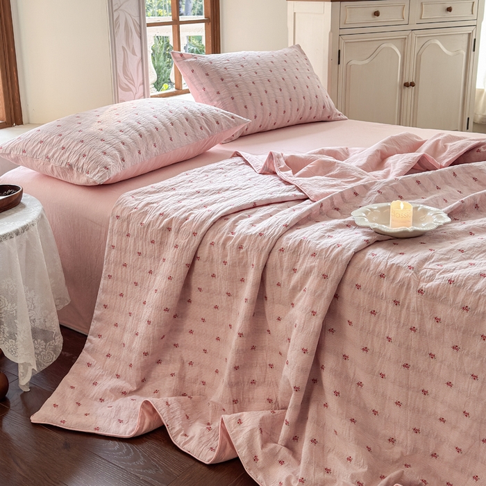 91家纺网 家纺一手货源 找家纺 木楌家居 2026新款全棉提花剪花夏被四件套 洛仪