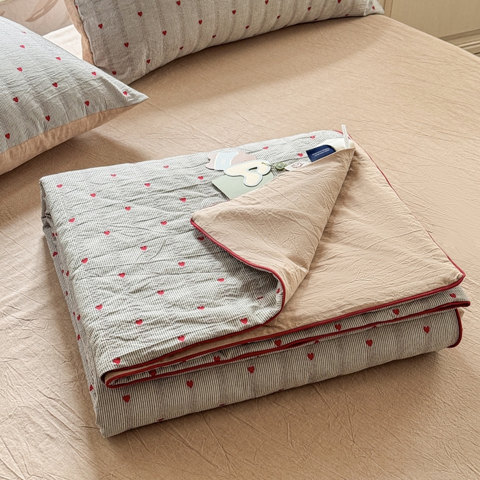 91家纺网 家纺一手货源 找家纺 木楌家居 2026新款全棉提花剪花夏被四件套 清秋意