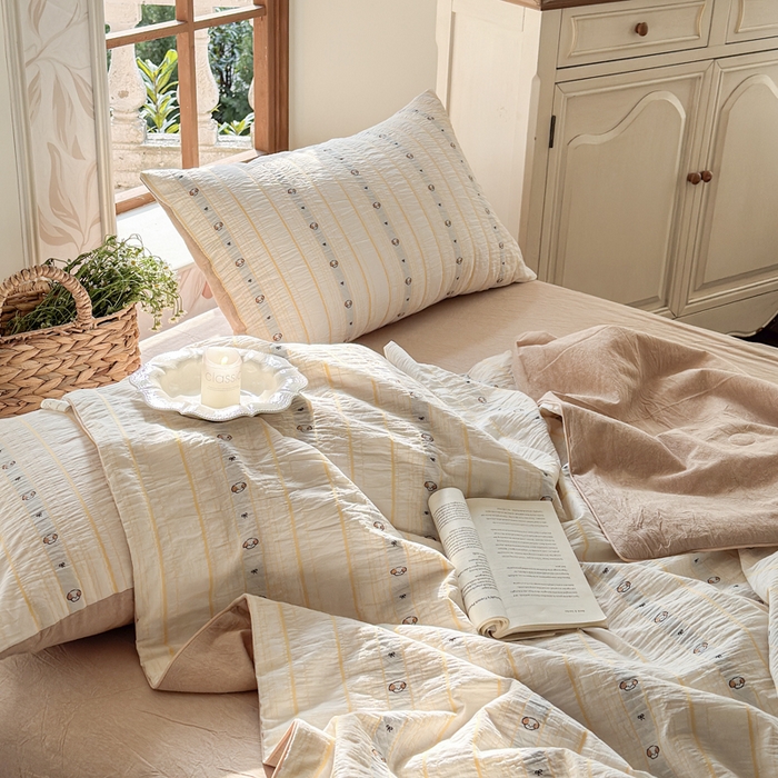 91家纺网 家纺一手货源 找家纺 木楌家居 2026新款全棉提花剪花夏被四件套 楚伊