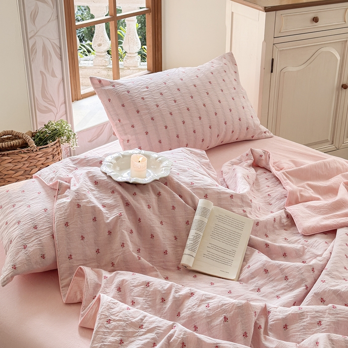 91家纺网 家纺一手货源 找家纺 木楌家居 2026新款全棉提花剪花夏被四件套 洛仪