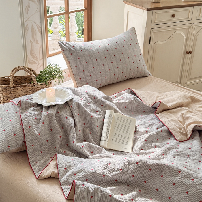 91家纺网 家纺一手货源 找家纺 木楌家居 2026新款全棉提花剪花夏被四件套 清秋意