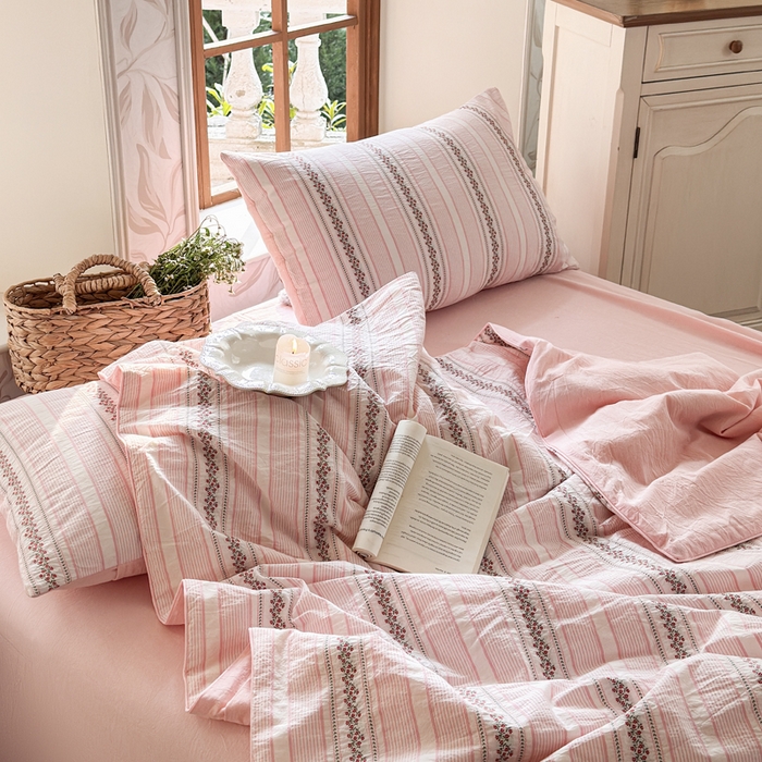 91家纺网 家纺一手货源 找家纺 木楌家居 2026新款全棉提花剪花夏被四件套 黎漾